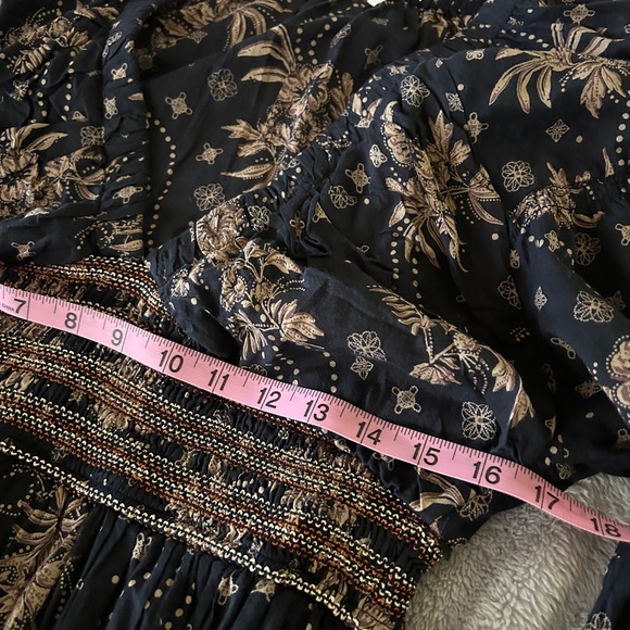 Like new Free People “Golden Hour” maxi dress size S. Stunning. Deep V. Boho - Picture 5 of 16